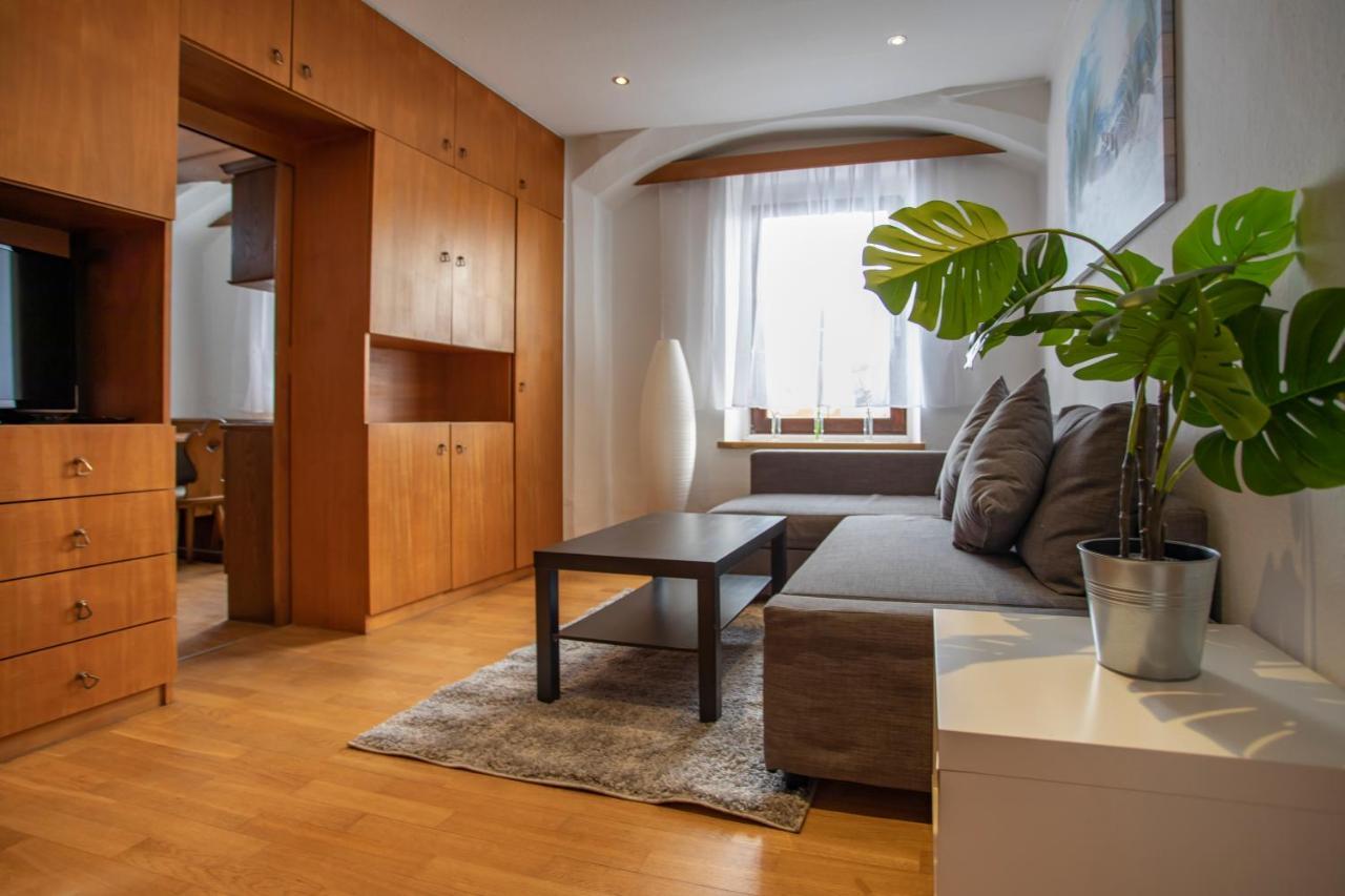 Traditional Old Town Apartment ハル・イン・チロル エクステリア 写真